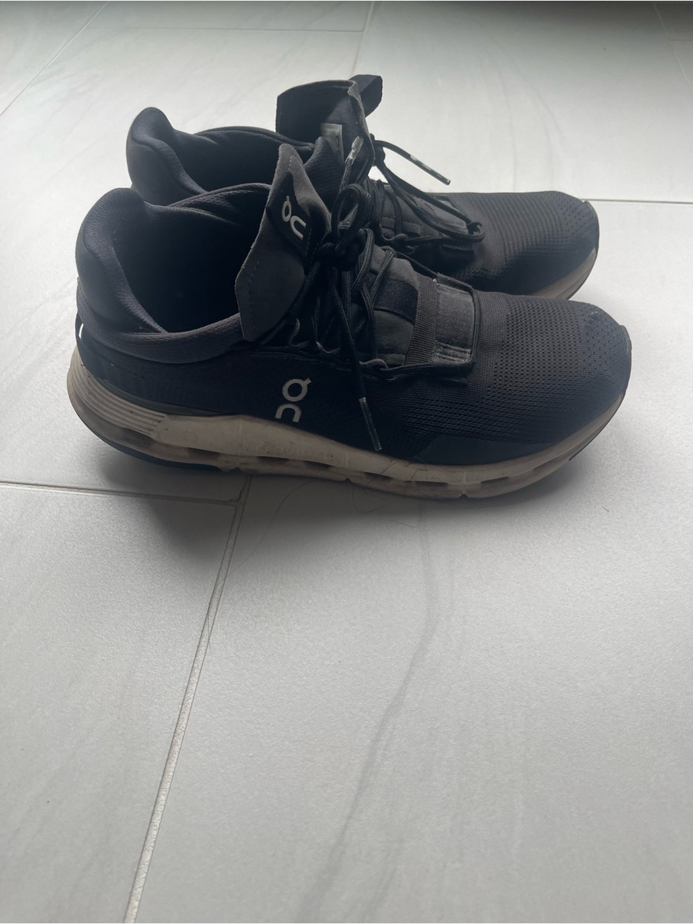 On Running Cloud Woman’s Running Shoes - Black
